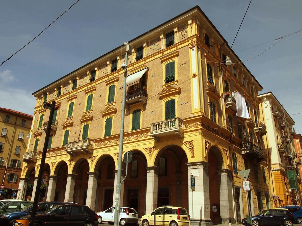 Il Portico - To Go 5terre * La Spezia